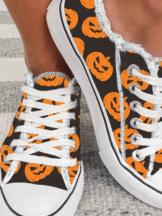 Pumpkin Print Print Frayed Sneakers